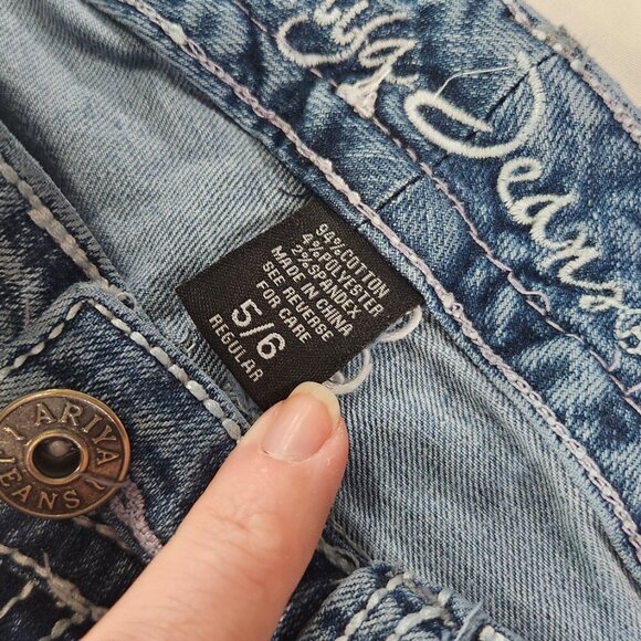 Ariya Blue Jeans 5/6 - Picture 7 of 9